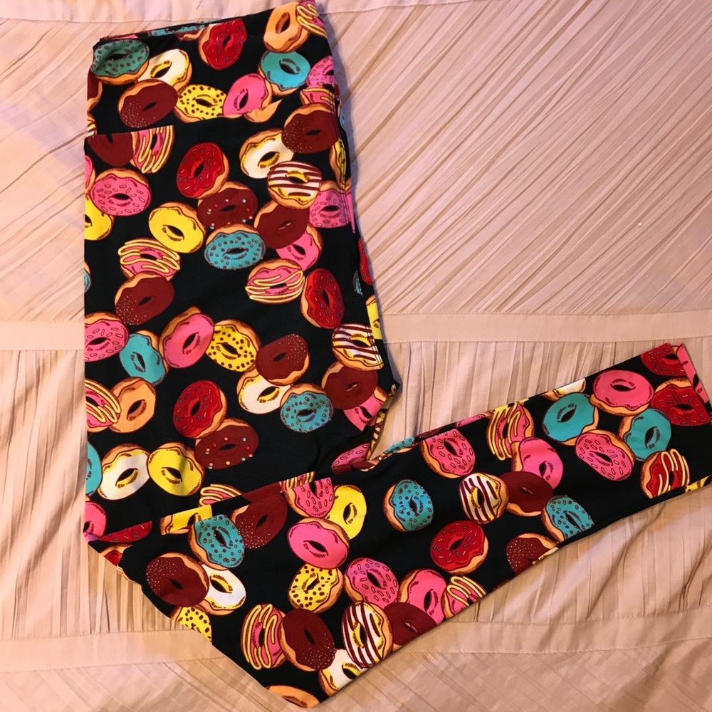 TC LulaRoe Donut Leggings!